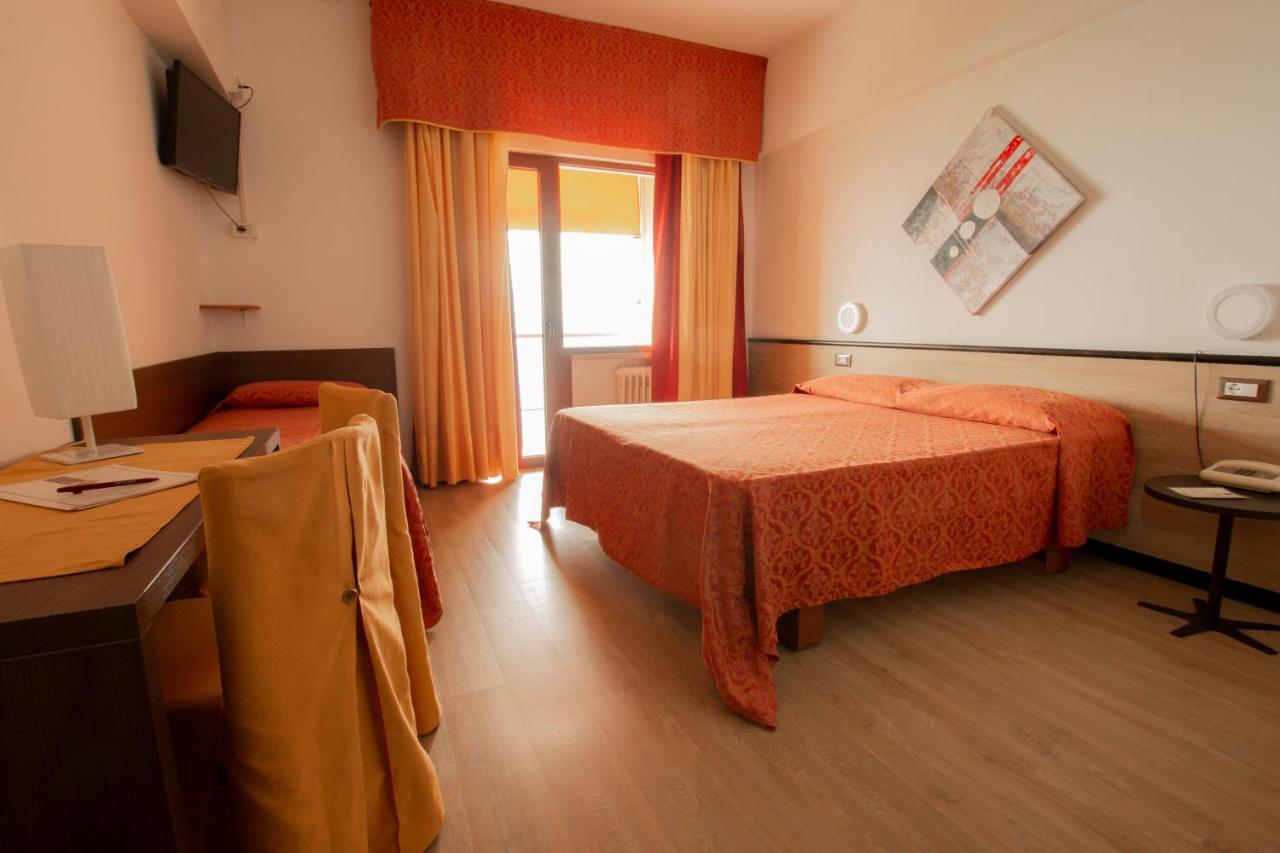 Hotel San Zeno San Zeno di Montagna Kültér fotó