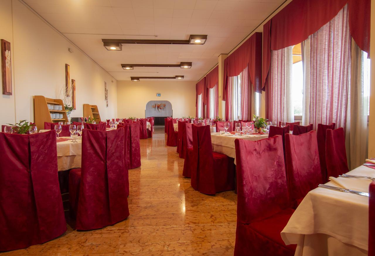 Hotel San Zeno San Zeno di Montagna Kültér fotó
